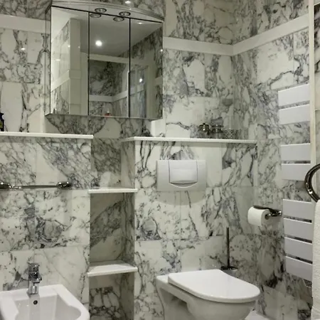 Un Bijou De 120 M Apartment *